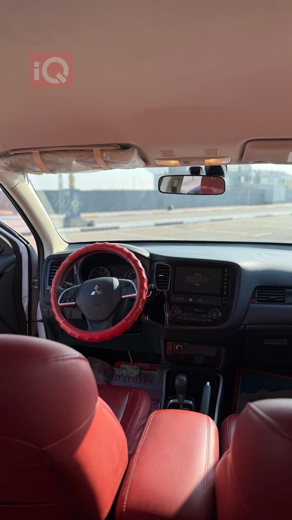 ميتسوبيشي اوتلاندر